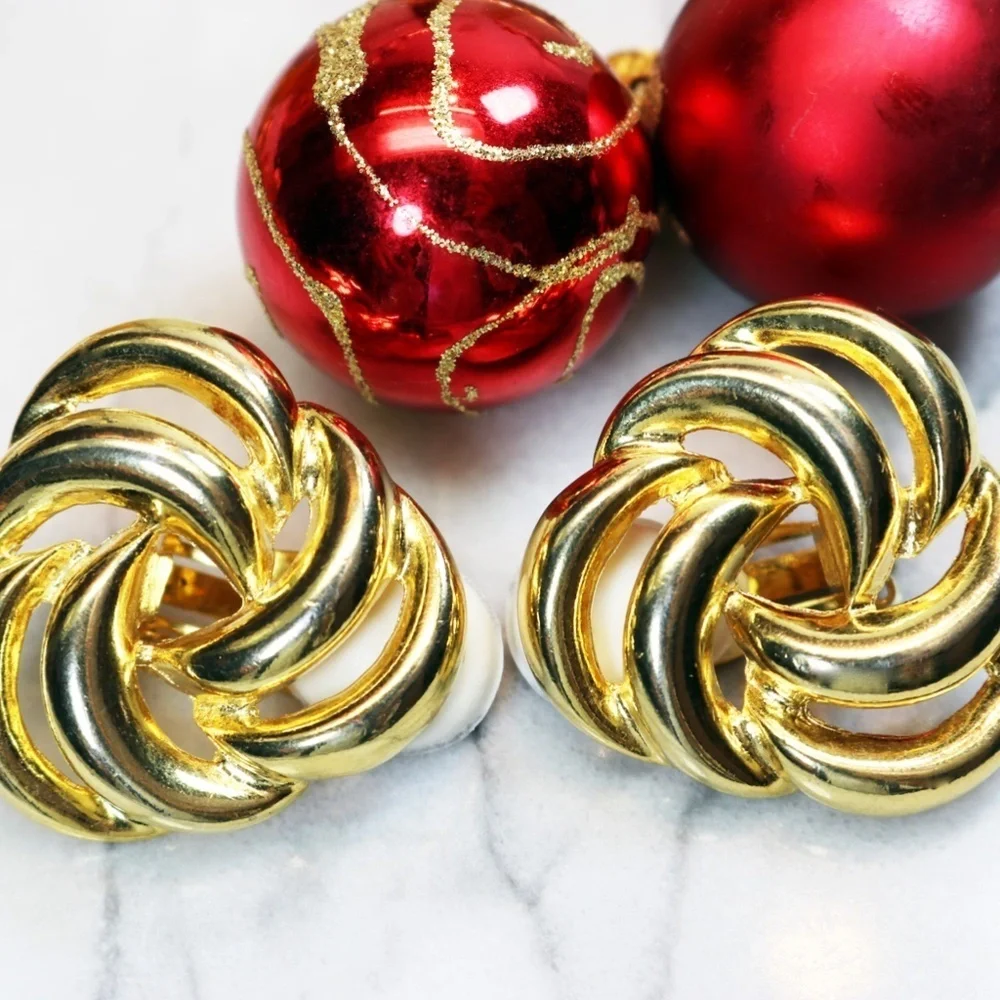 ⚜️Vintage PAOLO Gucci Celtic Swirl Clip On Earrings